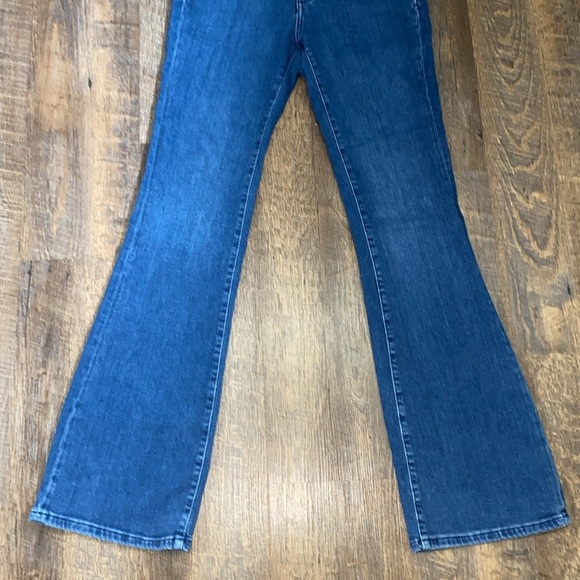 PILCRO HIGH RISE BUTTON FLY FLARE LEG *FLAWED* SZ 26 - Picture 3 of 9